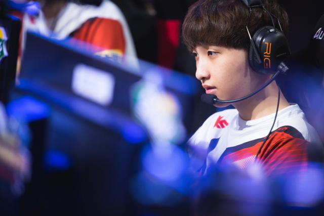 他的突然缺 他的突然缺